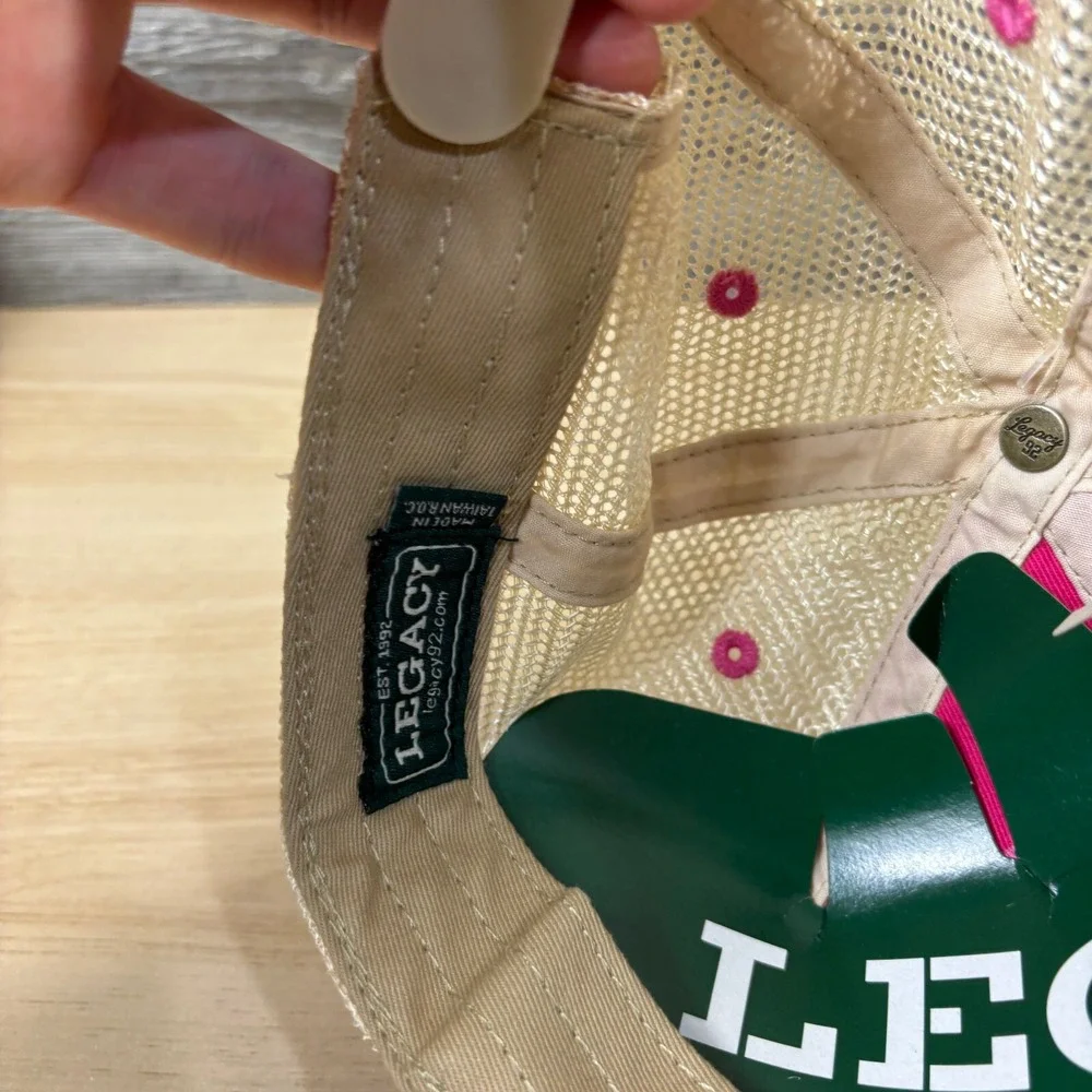 SoOak Hat‎ Cap Snap Back Womens Pink Legacy Adjustable NWT